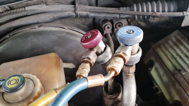 Connecting valves for car AC